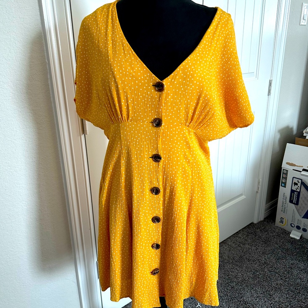 Yellow marigold BP large dress GUC